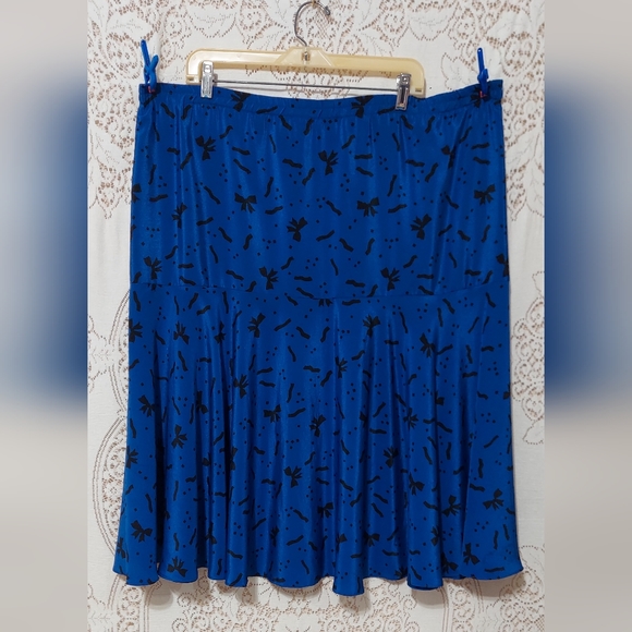 Lady Katie shirt and skirt (InvW089) Vintage Celebration - Picture 7 of 8